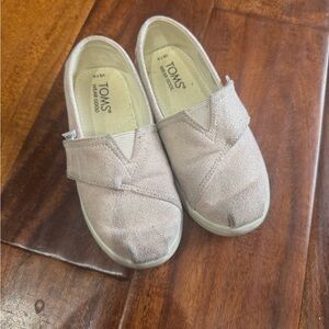 Toms Cream Moccasins with Knotted Fabric Detail